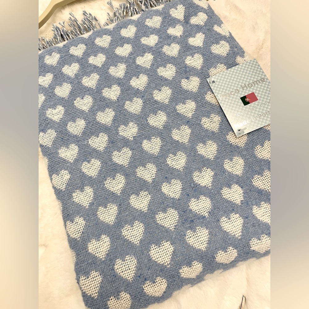 ROCA HOME Oversized Decorative Throw Portugal NWT‎ Blue with White Hearts